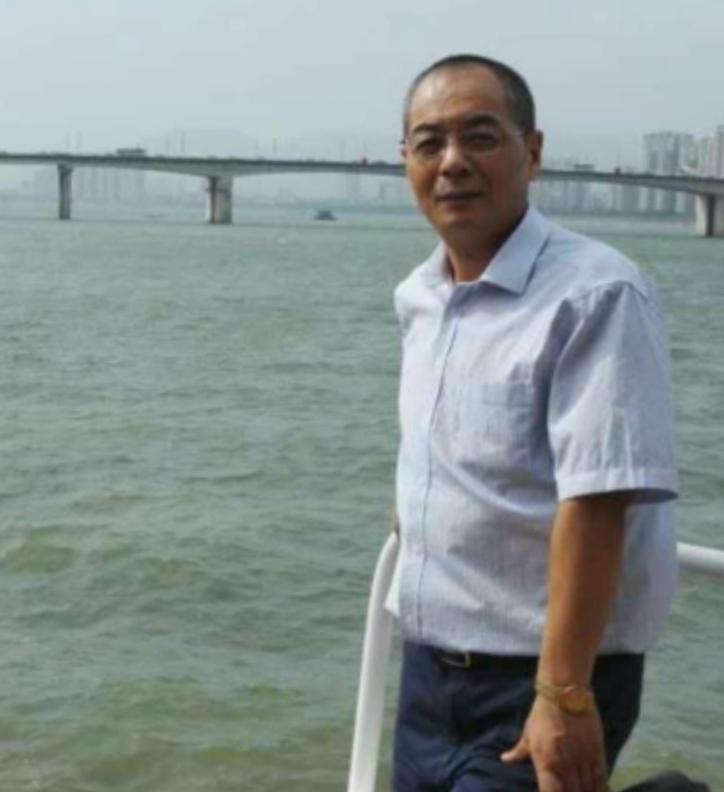辛民的第二张照片--济宁交友中心
